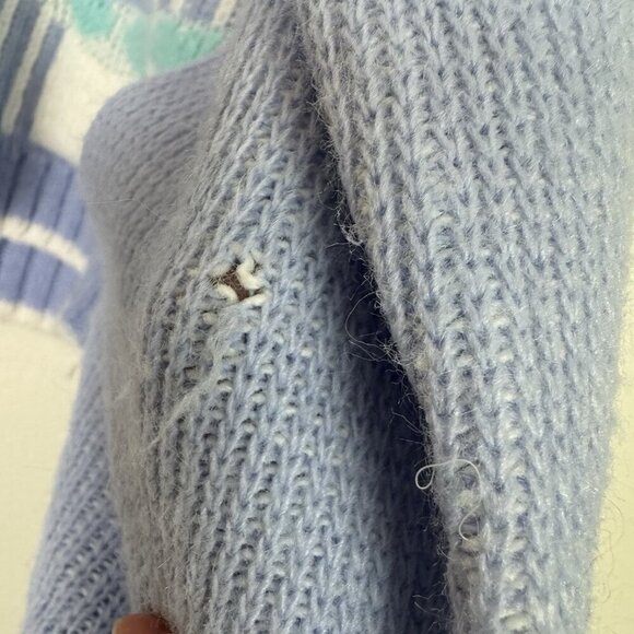 Vintage Kids Girls Blue Pastel Heart Knit Sweater Made In USA Girls M Small Hole - Picture 2 of 5
